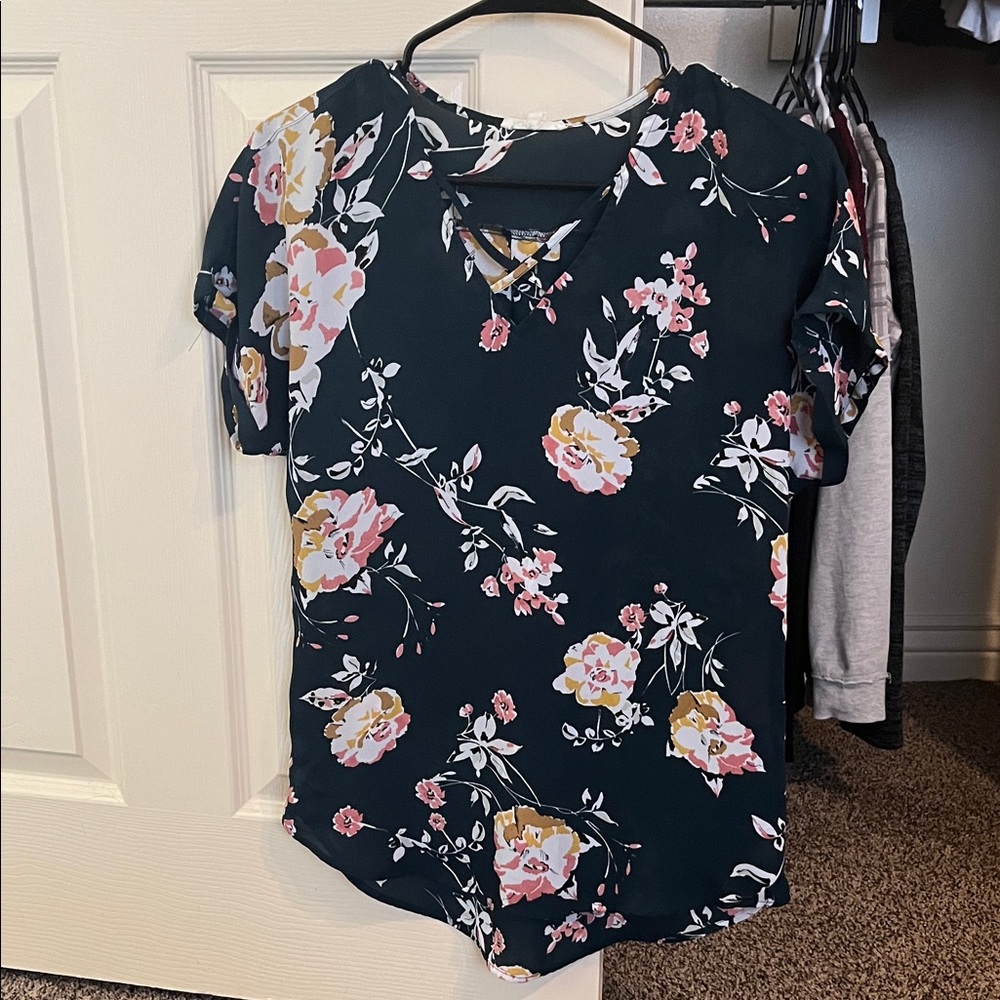 Maurices Dark Teal Floral V-Neck Short Sleeve Top